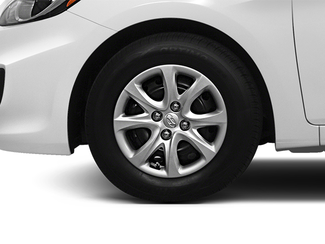2013 Hyundai Accent 5-Door GS