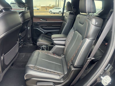 2022 Jeep Grand Cherokee L Summit