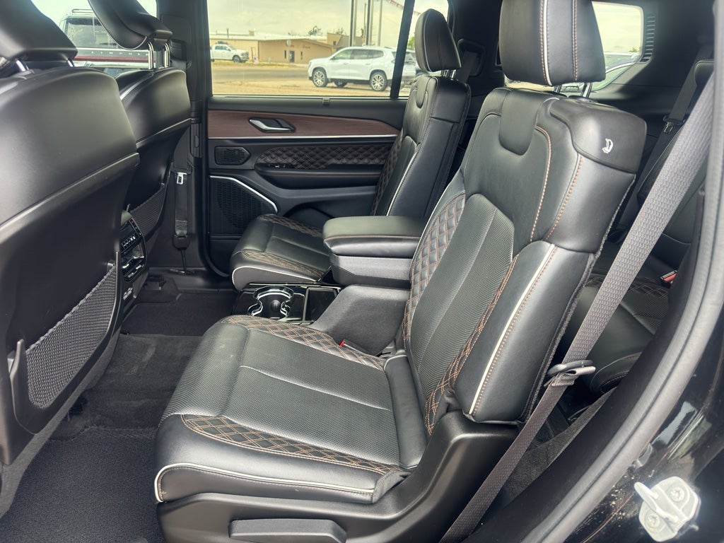 2022 Jeep Grand Cherokee L Summit