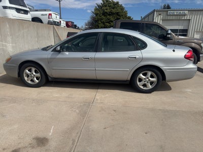 2004 Ford Taurus SES
