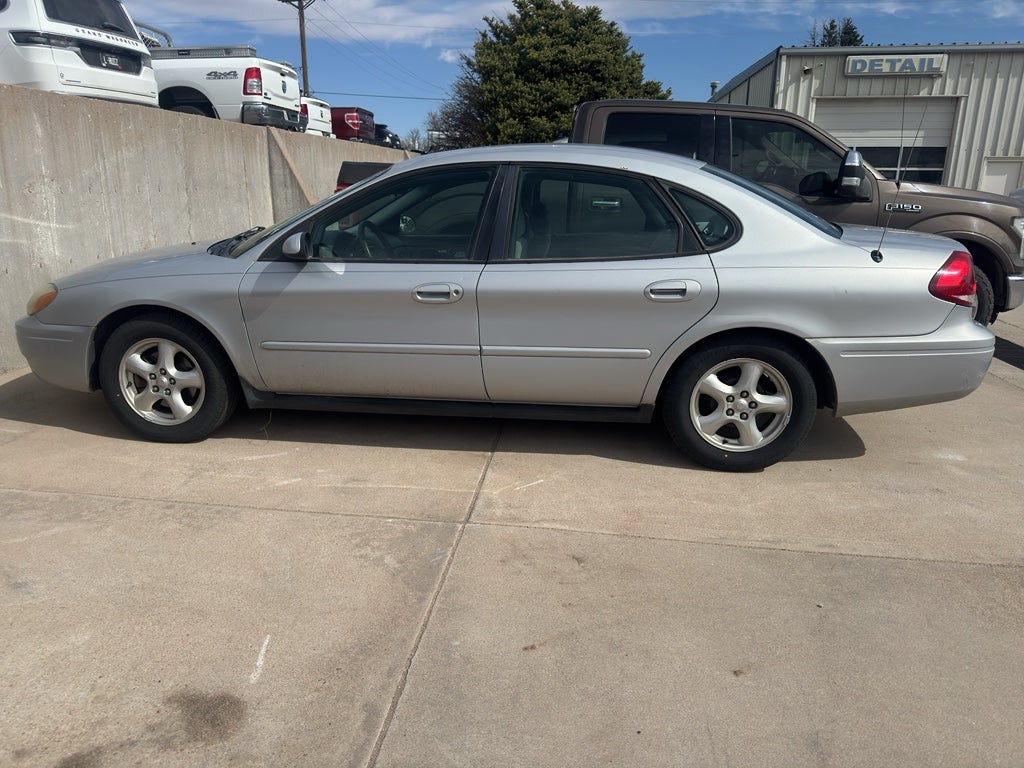 2004 Ford Taurus SES