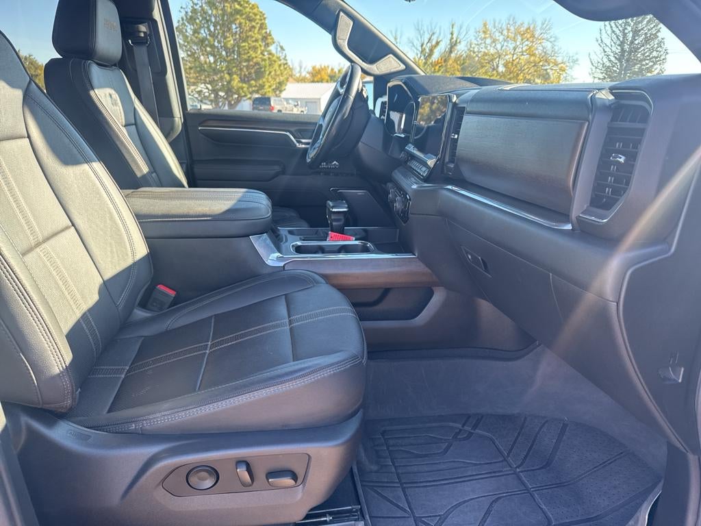 2023 Chevrolet Silverado High Country