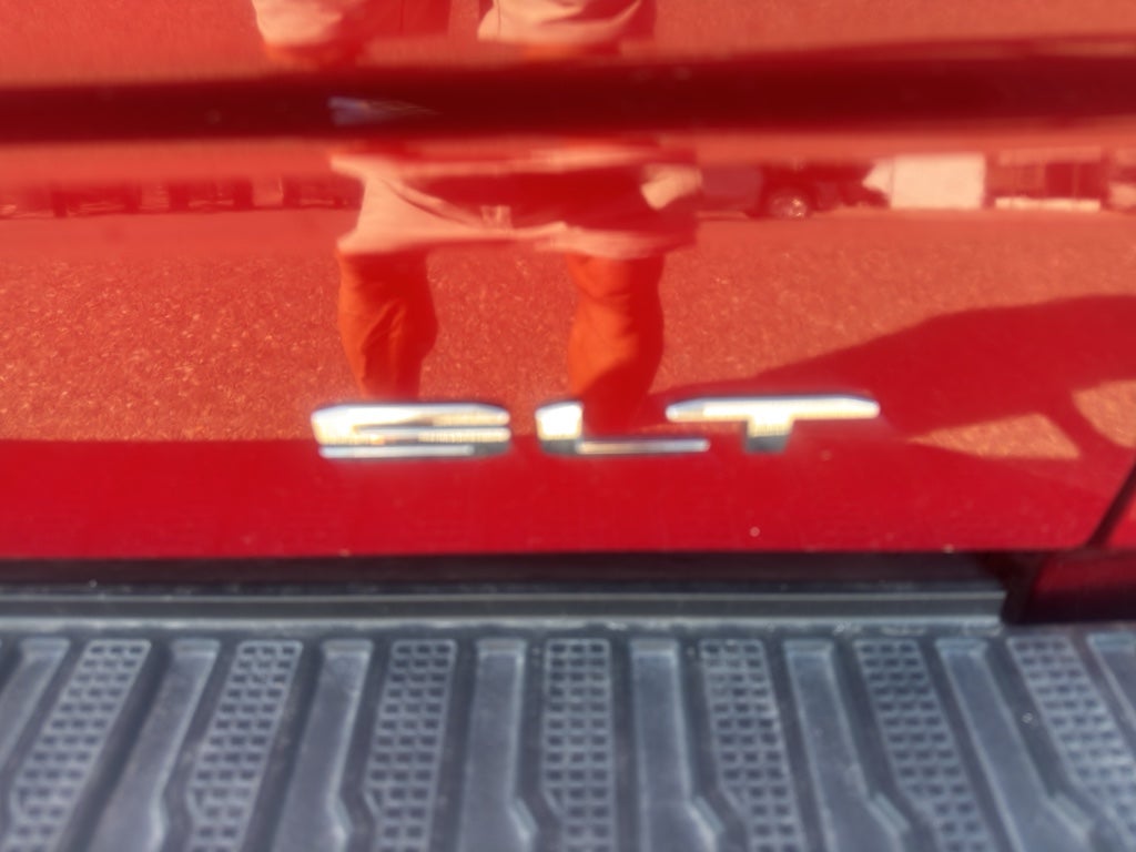2025 GMC Sierra SLT
