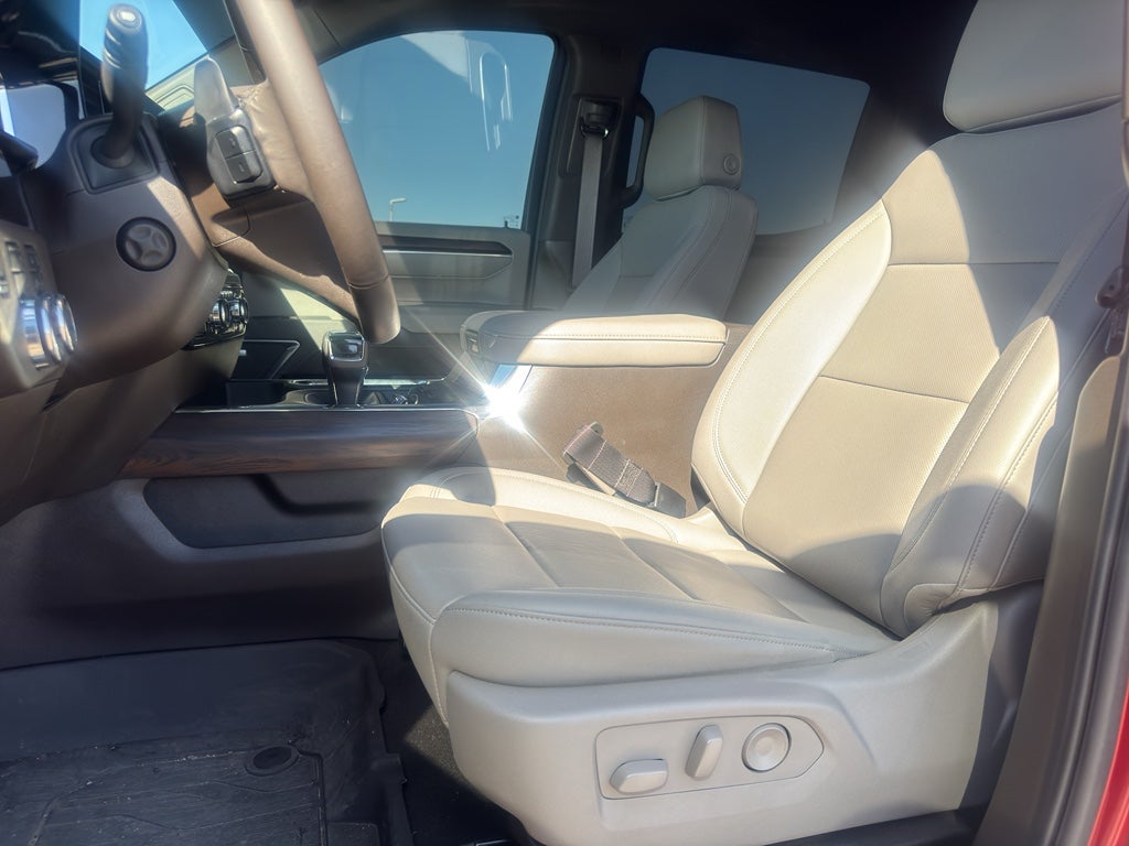 2025 GMC Sierra SLT