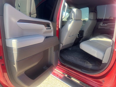 2025 GMC Sierra SLT