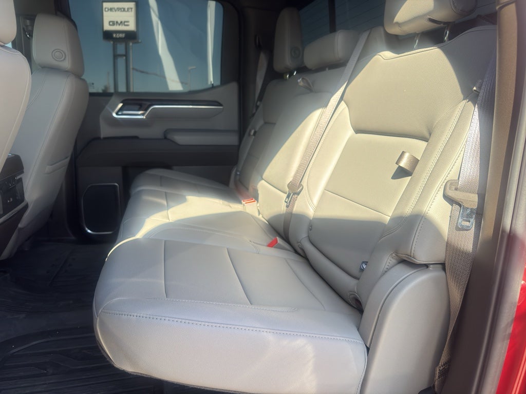 2025 GMC Sierra SLT