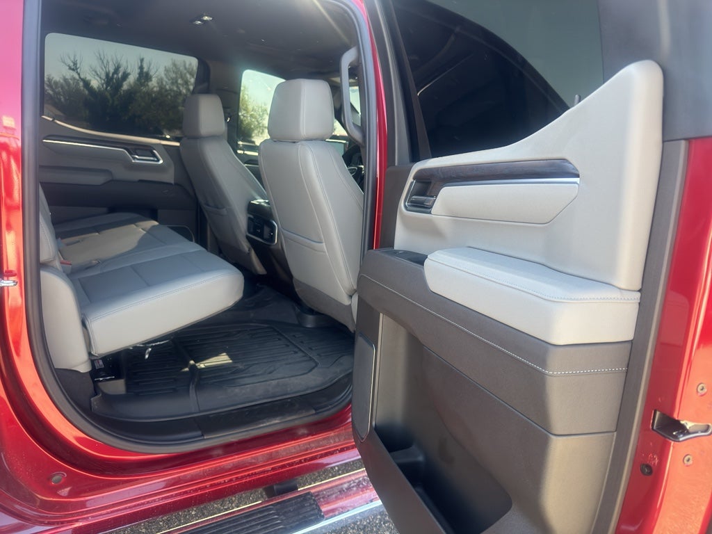 2025 GMC Sierra SLT