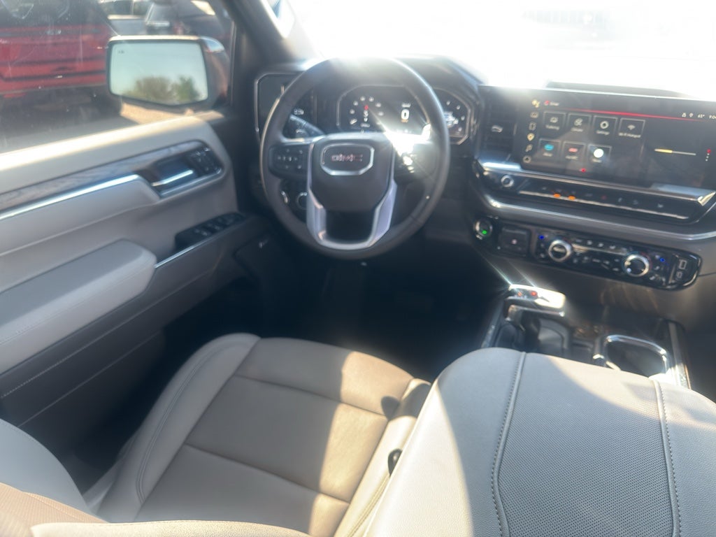 2025 GMC Sierra SLT