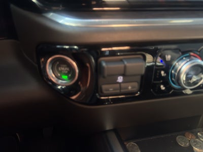 2025 GMC Sierra SLT