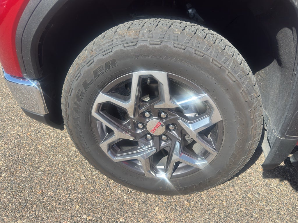 2025 GMC Sierra SLT