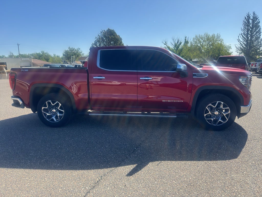 2025 GMC Sierra SLT