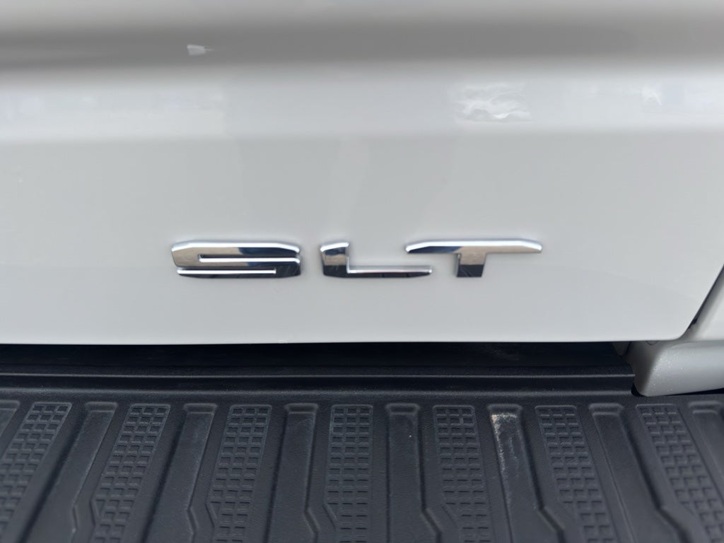 2025 GMC Sierra SLT