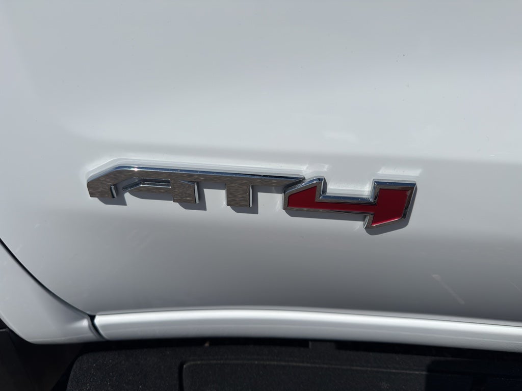 2025 GMC Sierra AT4