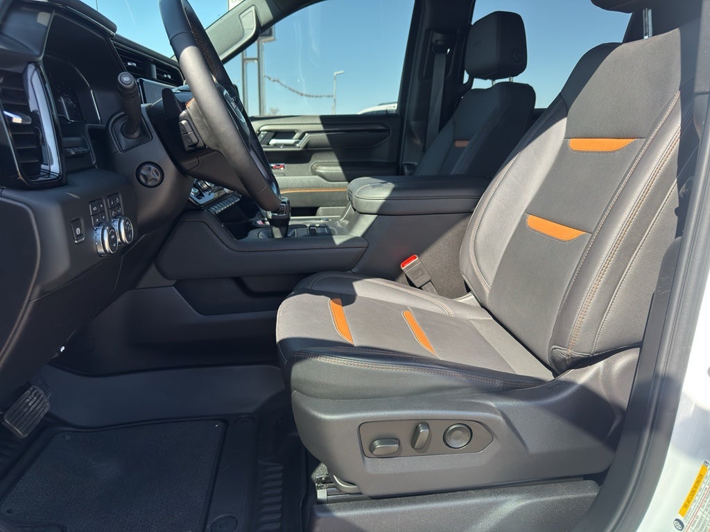2025 GMC Sierra AT4