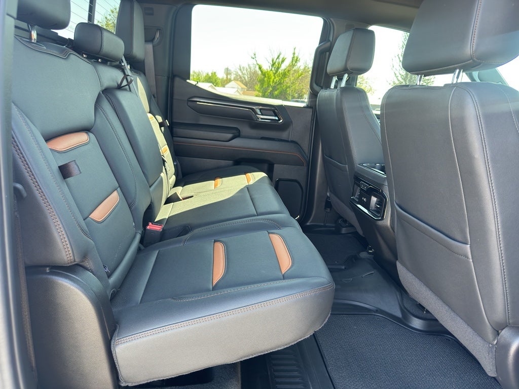 2025 GMC Sierra AT4