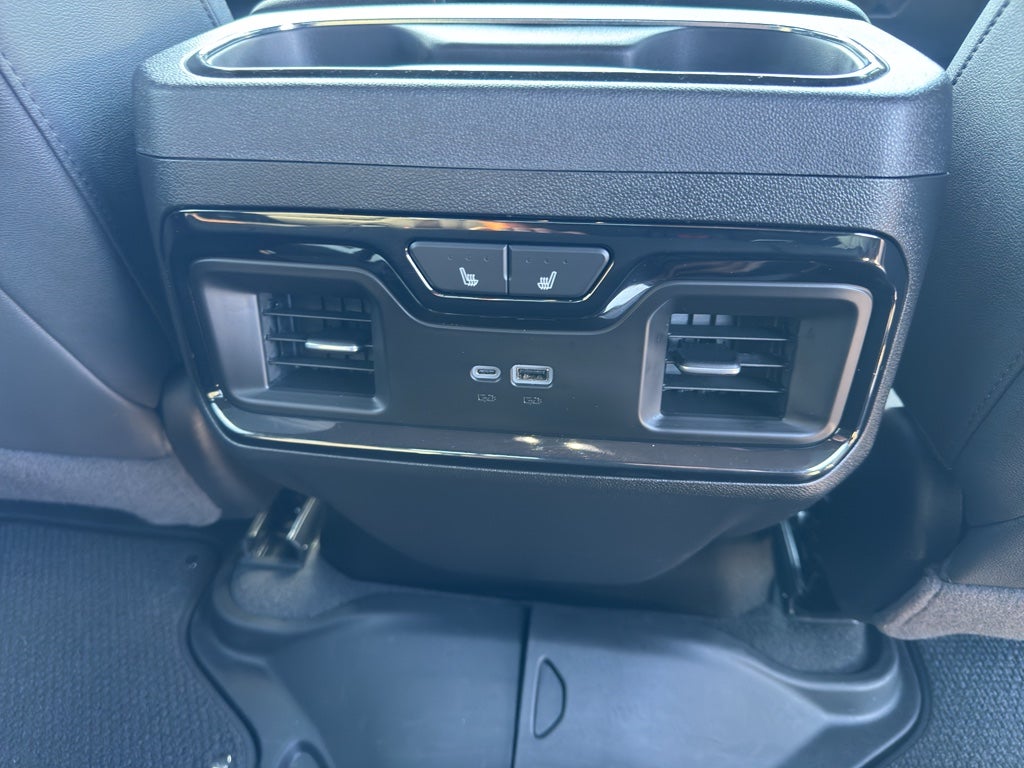 2025 GMC Sierra AT4
