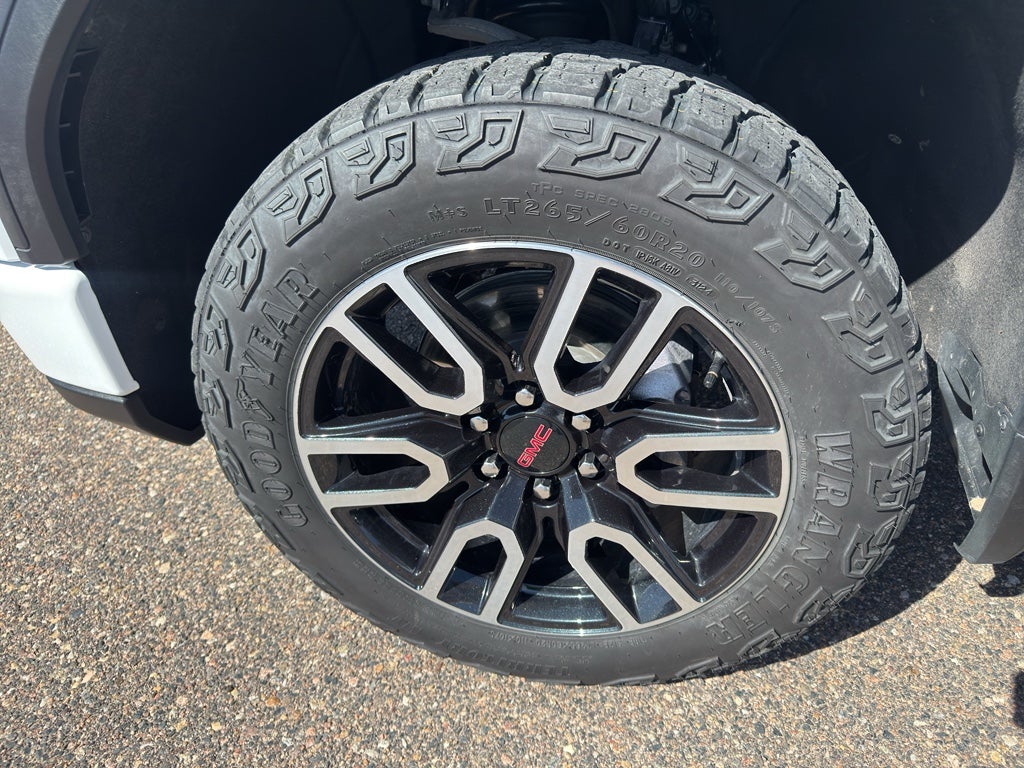 2025 GMC Sierra AT4