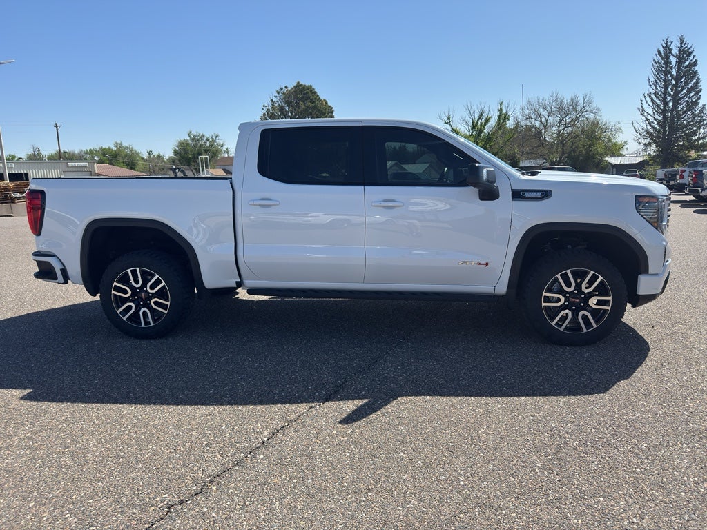 2025 GMC Sierra AT4