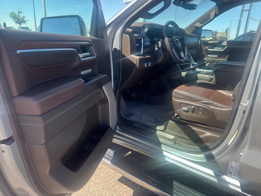 2025 GMC Sierra Denali