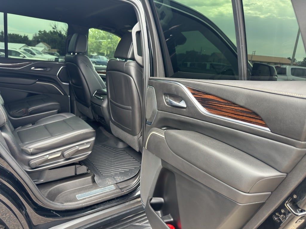 2021 Cadillac Escalade Luxury