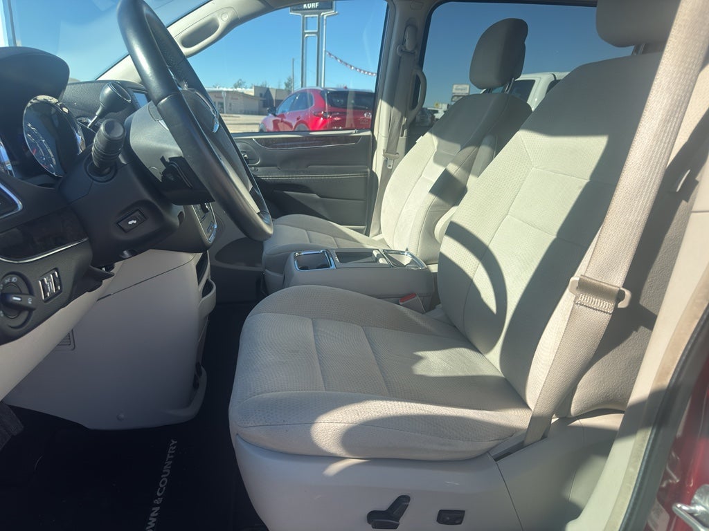 2012 Chrysler Town & Country Touring