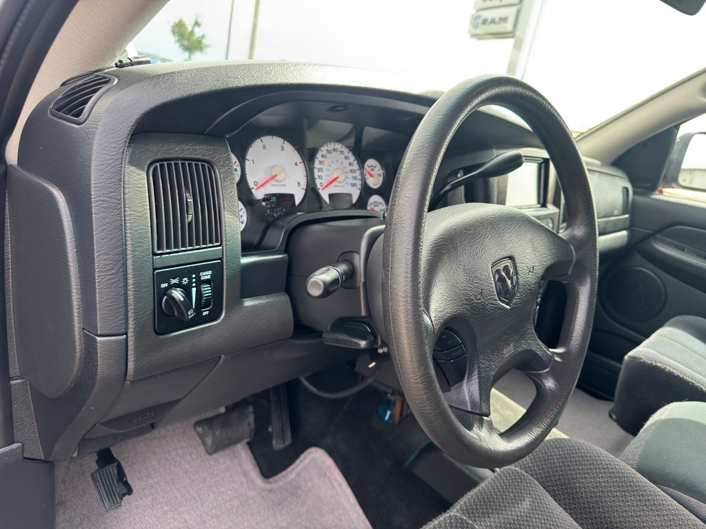 2003 Dodge Ram Pickup Base