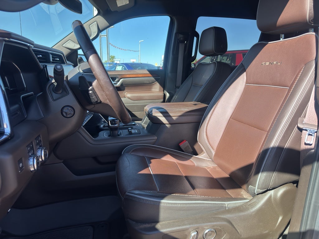 2025 GMC Sierra Denali