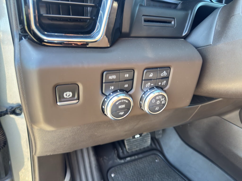 2025 GMC Sierra Denali