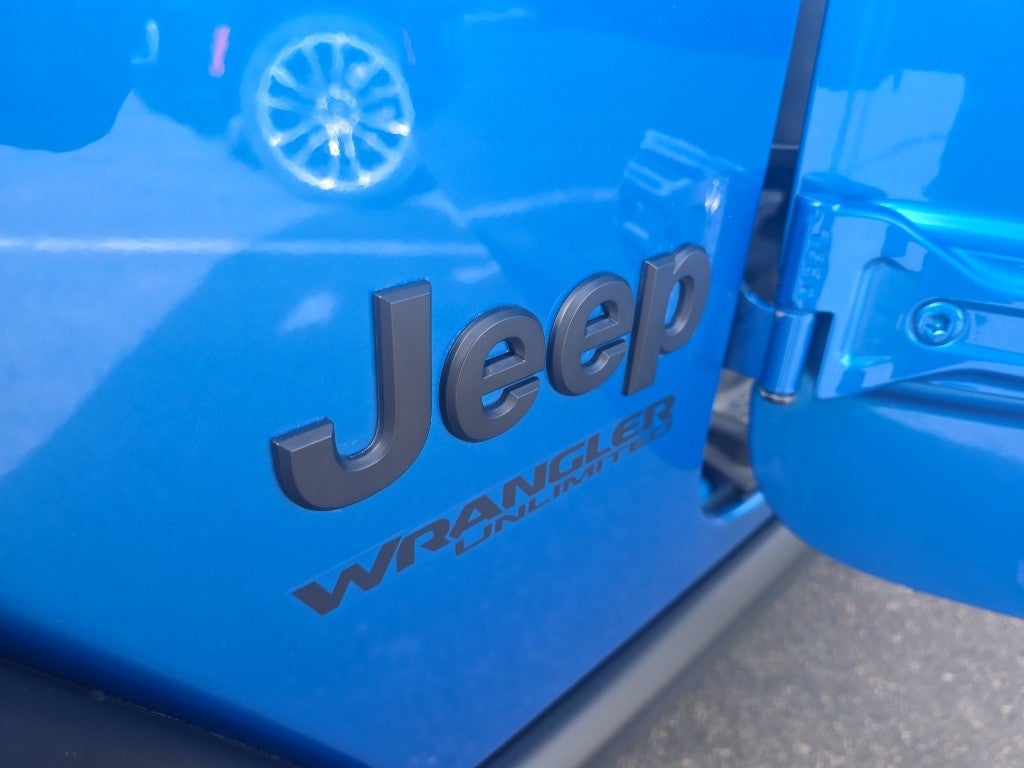 2022 Jeep Wrangler Unlimited Willys