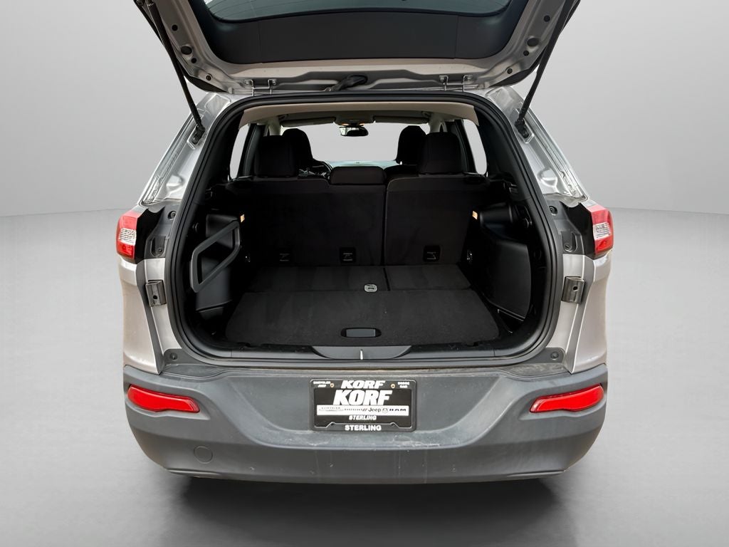 2016 Jeep Cherokee Sport