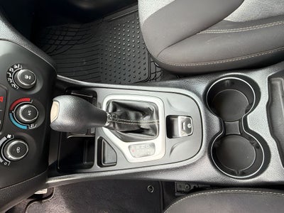 2016 Jeep Cherokee Sport