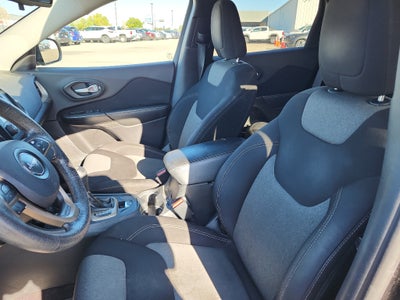 2016 Jeep Cherokee Sport