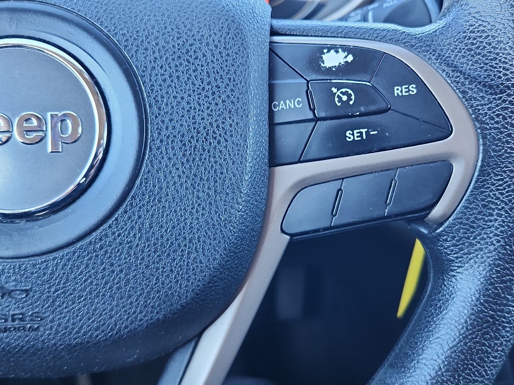 2016 Jeep Cherokee Sport