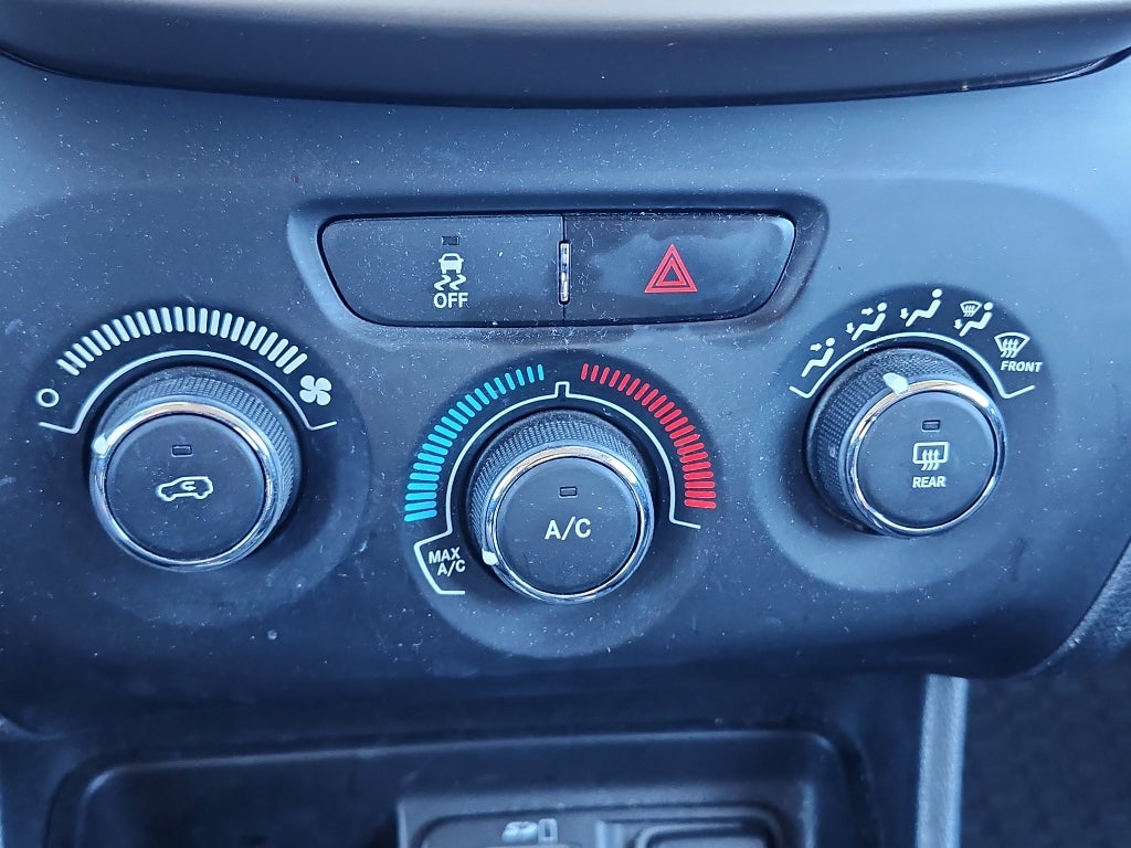 2016 Jeep Cherokee Sport