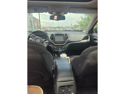 2016 Jeep Cherokee Altitude