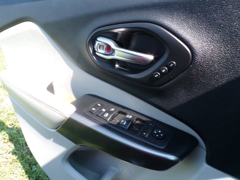 2019 Jeep Cherokee Overland