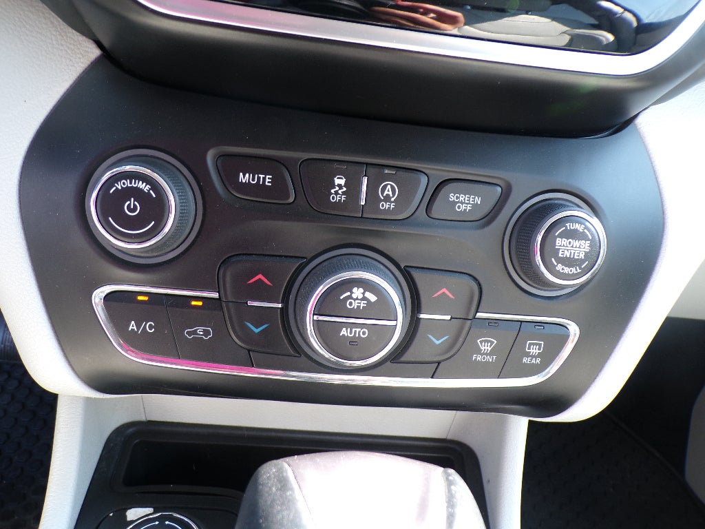2019 Jeep Cherokee Overland