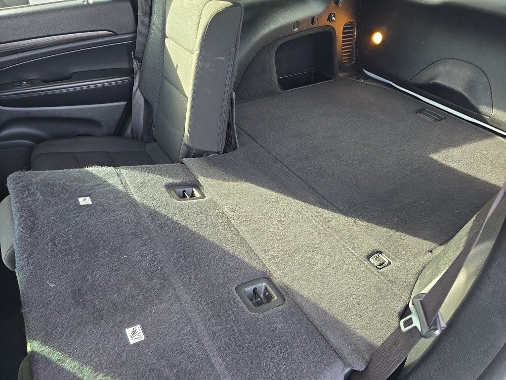 2019 Jeep Grand Cherokee Laredo E