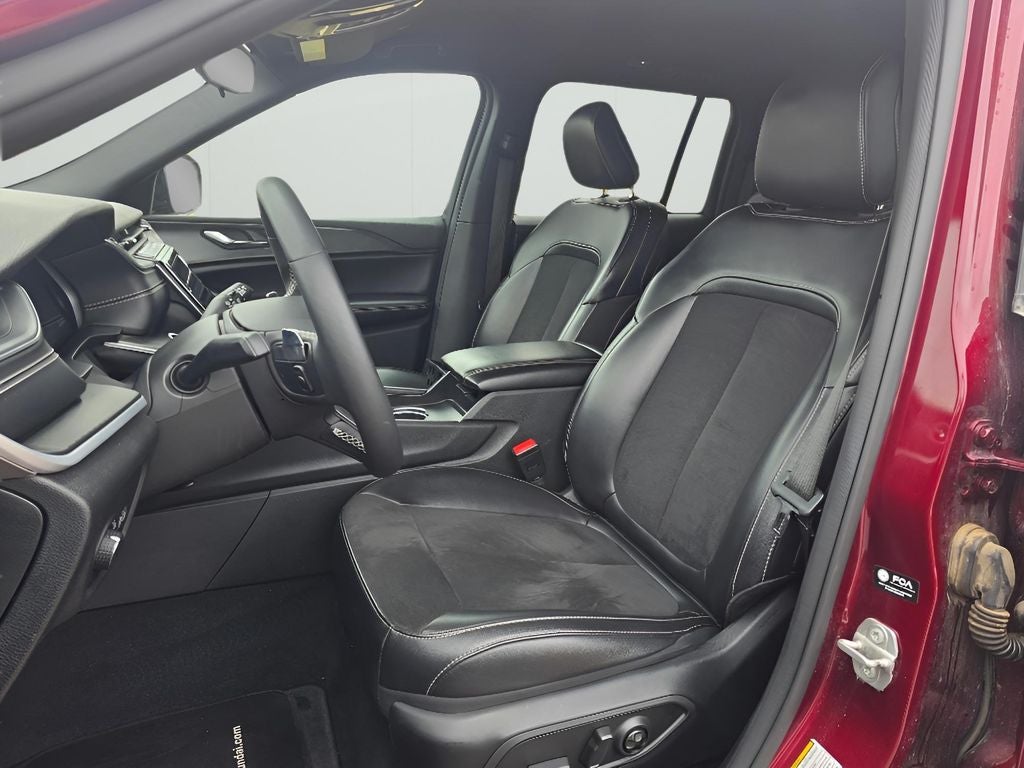 2024 Jeep Grand Cherokee Altitude