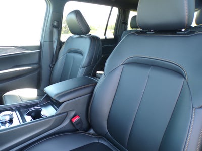 2026 Jeep Grand Cherokee L 85th Anniversary Edition