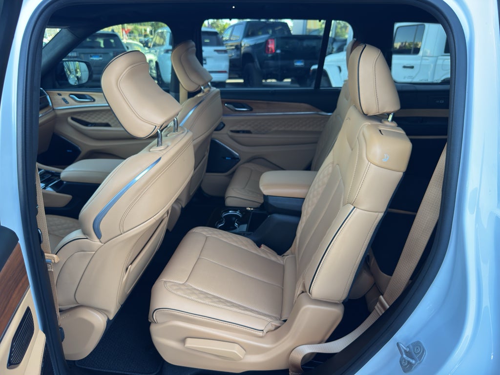 2025 Jeep Grand Cherokee L Summit Reserve