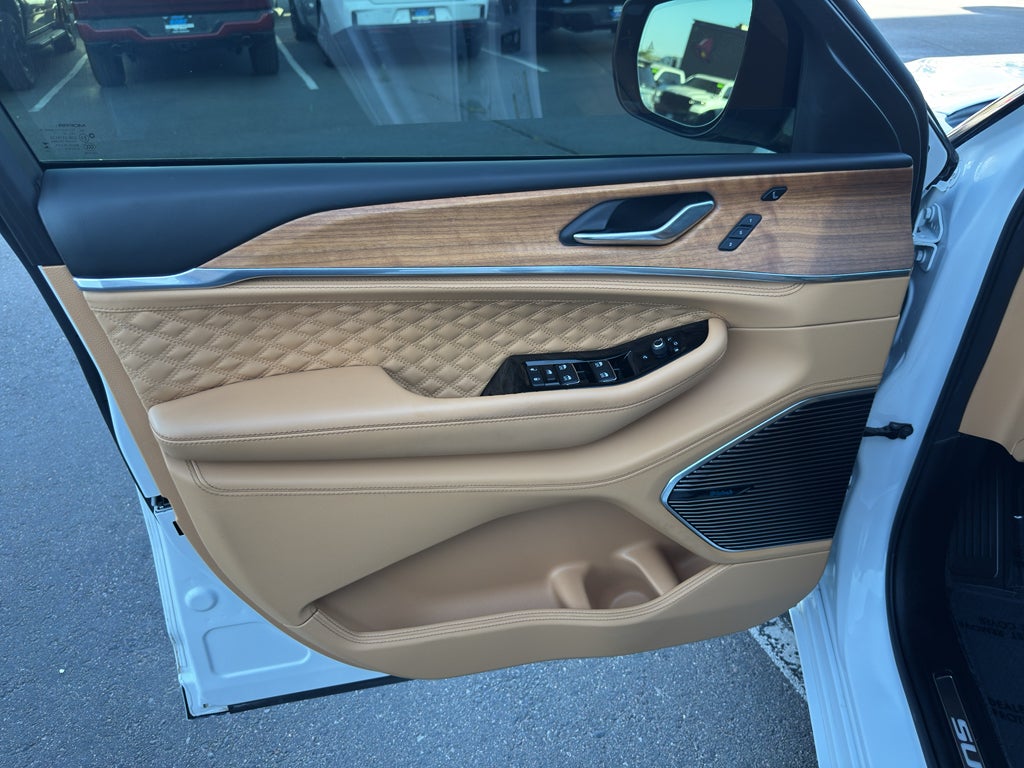 2025 Jeep Grand Cherokee L Summit Reserve