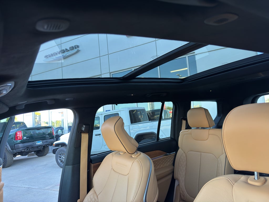 2025 Jeep Grand Cherokee L Summit Reserve