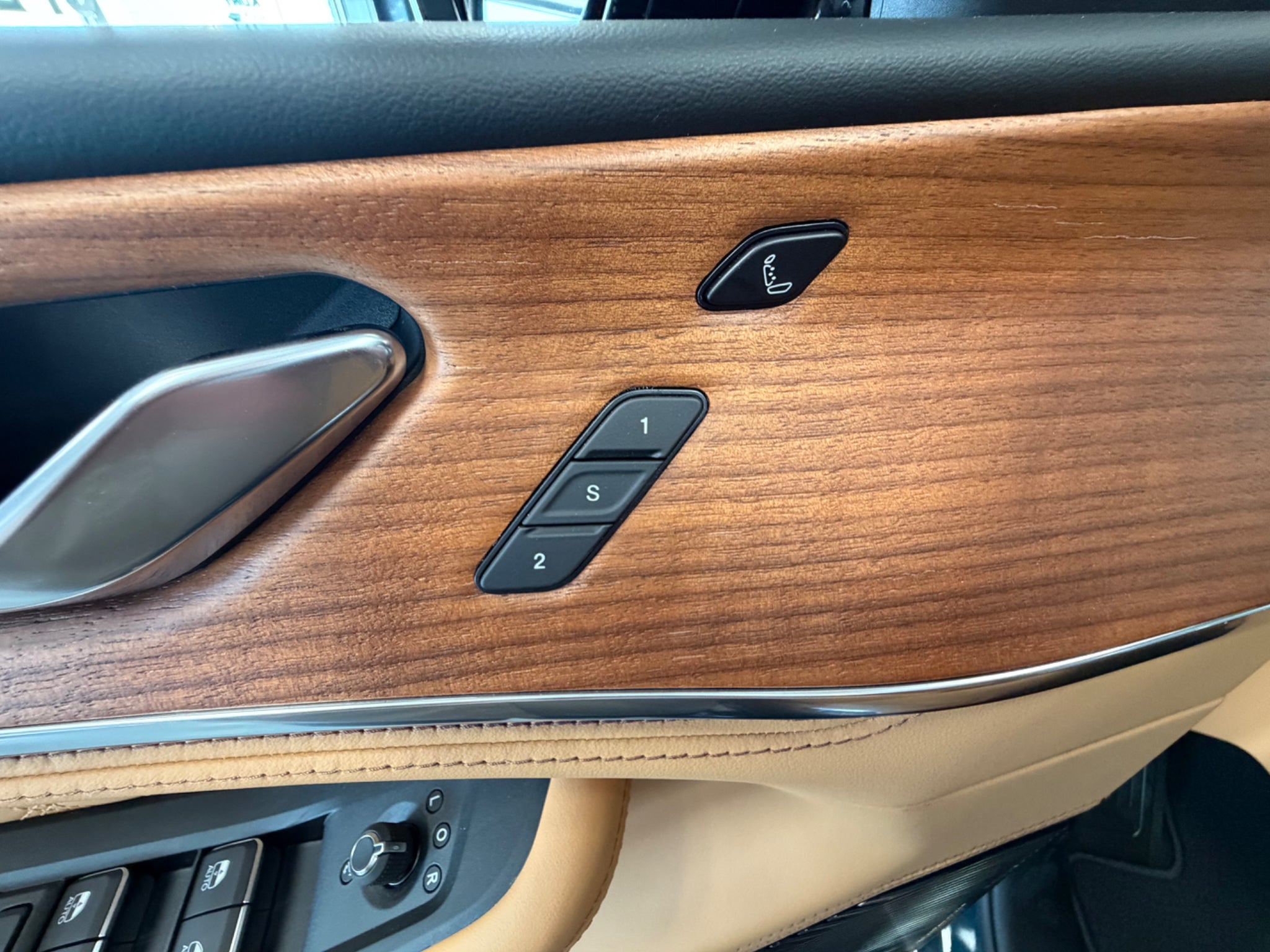 2027 Jeep Grand Cherokee L Summit