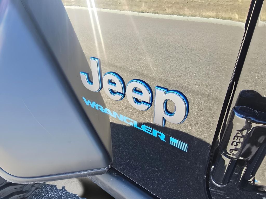 2025 Jeep Wrangler 4xe Willys