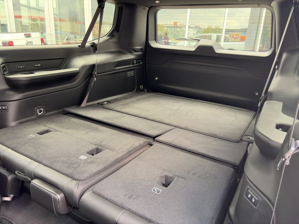 2026 Jeep Grand Wagoneer L Base
