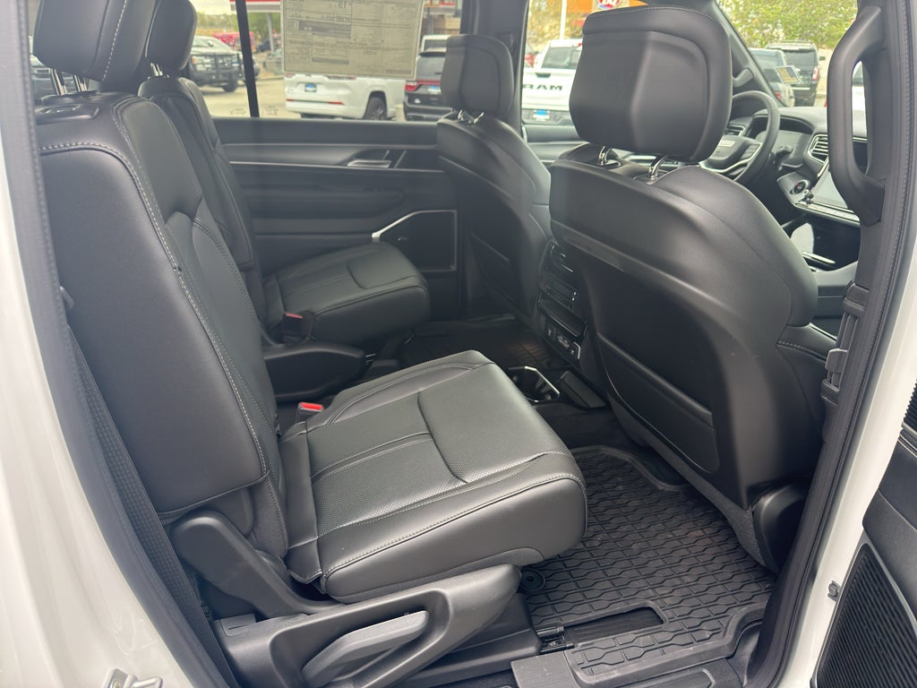 2026 Jeep Grand Wagoneer Upland
