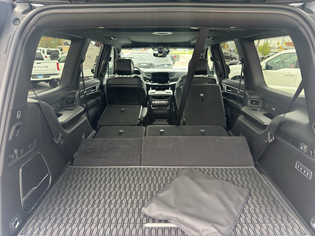 2026 Jeep Grand Wagoneer Upland
