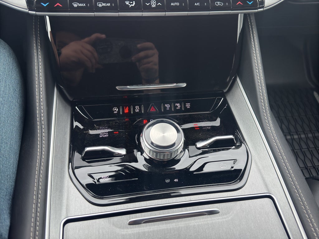 2026 Jeep Grand Wagoneer Upland
