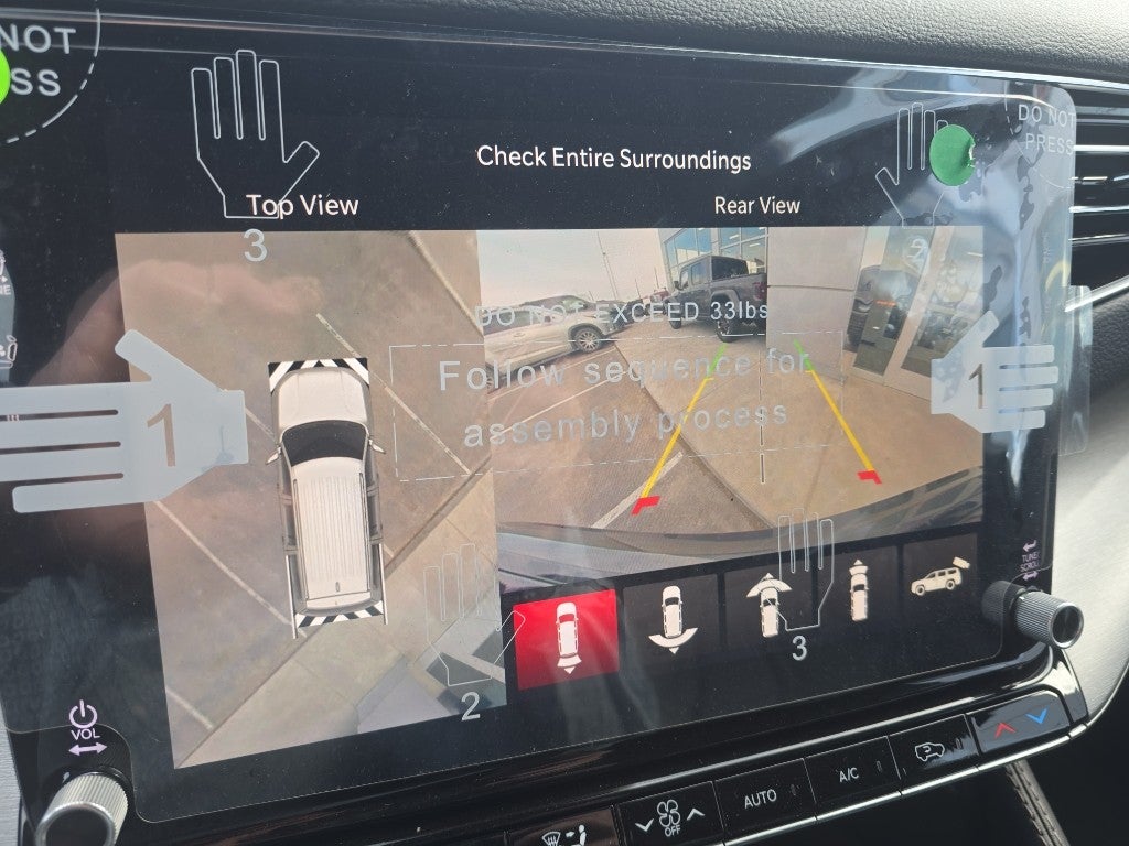 2026 Jeep Grand Wagoneer Base